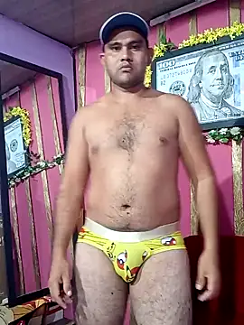 Snapshot of travieso2893 chatting on 01/04/25, 10:13 travieso2893 online show from 01/04/25, 10:13