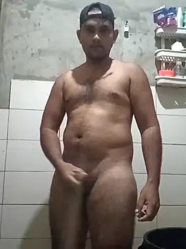 Snapshot of travieso2893 chatting on 02/19/25, 03:17 travieso2893 online show from 02/19/25, 03:17