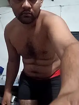 Snapshot of travieso2893 chatting on 10/29/25, 01:52 travieso2893 online show from 10/29/25, 01:52