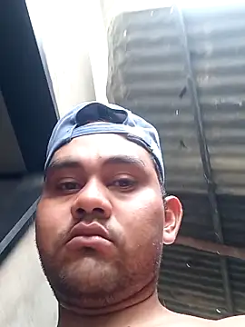 Snapshot of travieso2893 chatting on 11/25/25, 06:52 travieso2893 online show from 11/25/25, 06:52