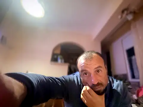 Snapshot of Nikolaiyy chatting on 11/03/25, 11:37 Nikolaiyy online show from 11/03/25, 11:37