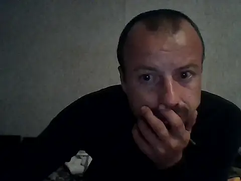 Snapshot of Nikolaiyy chatting on 12/04/25, 12:42 Nikolaiyy online show from 12/04/25, 12:42