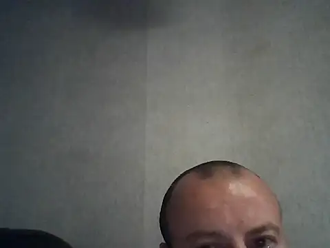 Snapshot of Nikolaiyy chatting on 12/23/25, 01:36 Nikolaiyy online show from 12/23/25, 01:36