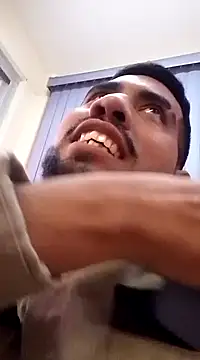 Snapshot of EnriquePersian197 chatting on 01/16/25, 10:23 EnriquePersian197 online show from 01/16/25, 10:23