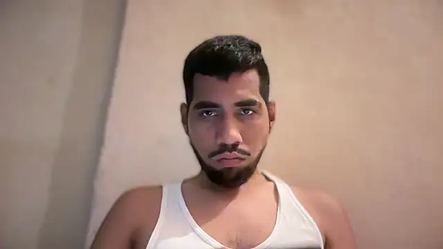 Snapshot of EnriquePersian197 chatting on 01/29/25, 08:35 EnriquePersian197 online show from 01/29/25, 08:35