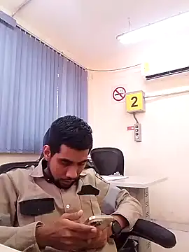 Snapshot of EnriquePersian197 chatting on 02/10/25, 06:24 EnriquePersian197 online show from 02/10/25, 06:24