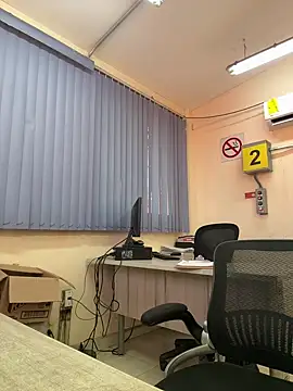 Snapshot of EnriquePersian197 chatting on 03/06/25, 09:20 EnriquePersian197 online show from 03/06/25, 09:20