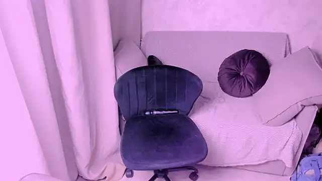 kirraa  online show from 01/29/25, 07:22