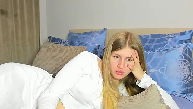 kirraa  online show from 02/09/26, 07:07