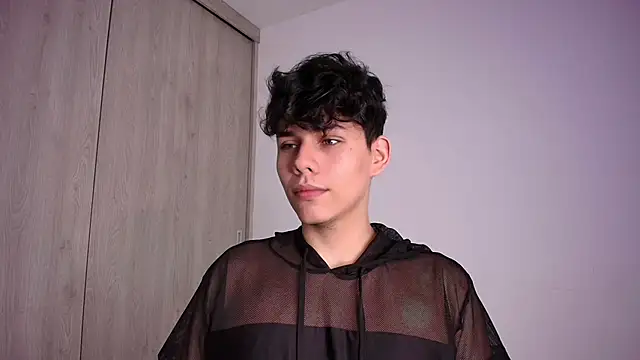 Snapshot of Naytoon__lex chatting on 01/06/25, 01:08 Naytoon lex online show from 01/06/25, 01:08