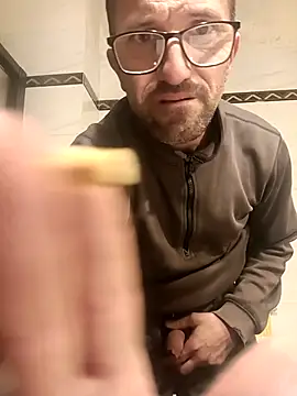 Porco81cazzo online show from 12/03/25, 03:32