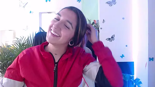 Snapshot of Lia-mitch chatting on 09/23/25, 05:49 Lia-mitch online show from 09/23/25, 05:49