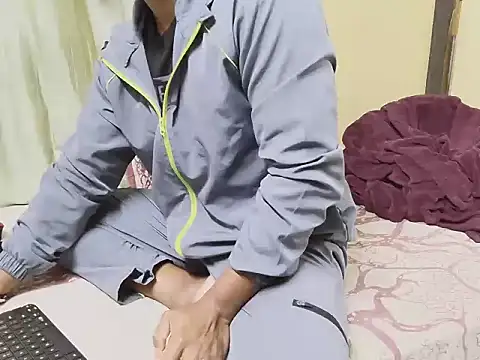 Snapshot of loveboyrp chatting on 02/14/25, 01:08 loveboyrp online show from 02/14/25, 01:08