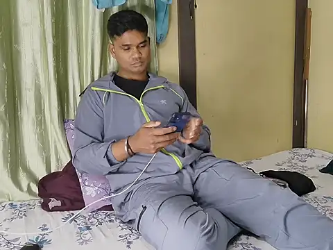 Snapshot of loveboyrp chatting on 02/25/25, 08:25 loveboyrp online show from 02/25/25, 08:25