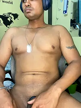 Snapshot of loveboyrp chatting on 09/09/25, 04:45 loveboyrp online show from 09/09/25, 04:45