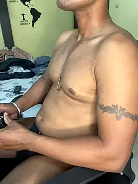 Snapshot of loveboyrp chatting on 09/12/25, 02:33 loveboyrp online show from 09/12/25, 02:33