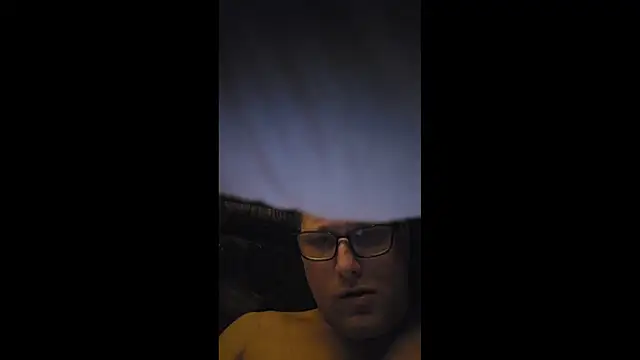 Snapshot of mneuert@xh chatting on 02/19/26, 04:41 mneuertxh online show from 02/19/26, 04:41