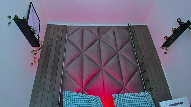 BriaConner  online show from 03/18/26, 04:04