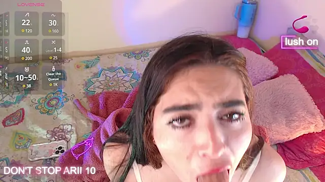 Snapshot of Arii_vega_ chatting on 12/22/24, 11:20 Arii vega  online show from 12/22/24, 11:20