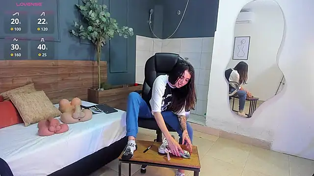 megan morgan01 online show from 10/10/25, 12:04