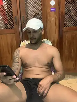 Snapshot of Pinocchiu chatting on 12/18/25, 03:45 Pinocchiu online show from 12/18/25, 03:45