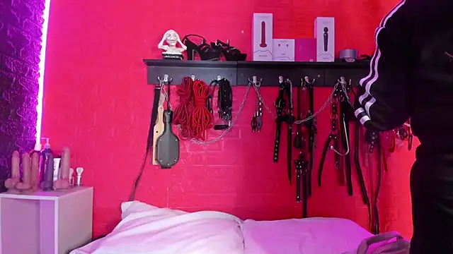 sarita moller online show from 03/15/26, 03:34