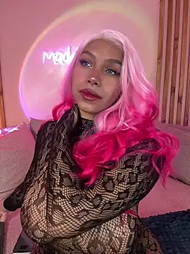 MadeleineSanez online show from 02/12/26, 08:59