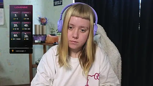 June shy0 online show from 10/18/25, 09:21