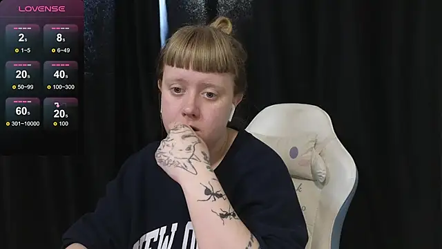 June shy0 online show from 04/17/26, 07:44