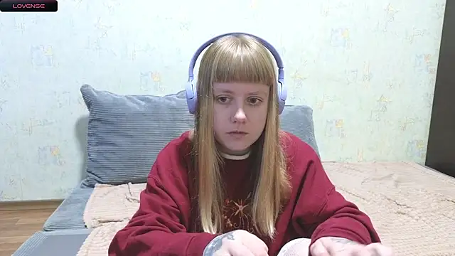 June shy0 online show from 06/03/26, 08:17