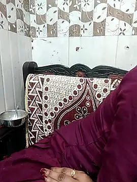Snapshot of Sharmila-Singh chatting on 02/17/25, 12:16 Sharmila-Singh online show from 02/17/25, 12:16