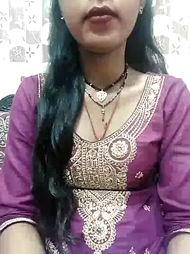 Snapshot of Sharmila-Singh chatting on 03/03/25, 11:11 Sharmila-Singh online show from 03/03/25, 11:11