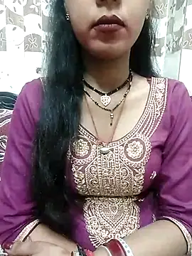 Snapshot of Sharmila-Singh chatting on 03/07/25, 05:40 Sharmila-Singh online show from 03/07/25, 05:40