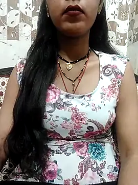 Snapshot of Sharmila-Singh chatting on 03/11/25, 11:01 Sharmila-Singh online show from 03/11/25, 11:01