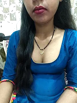 Snapshot of Sharmila-Singh chatting on 10/08/25, 02:04 Sharmila-Singh online show from 10/08/25, 02:04