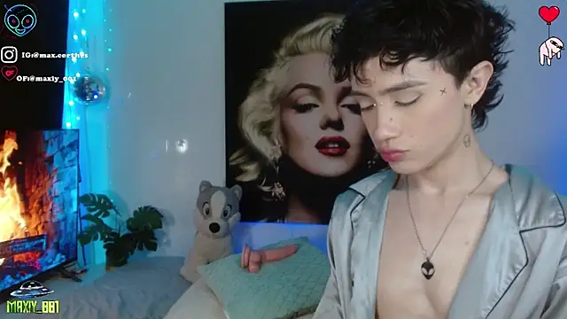 maxiy 001 online show from 02/18/26, 08:54