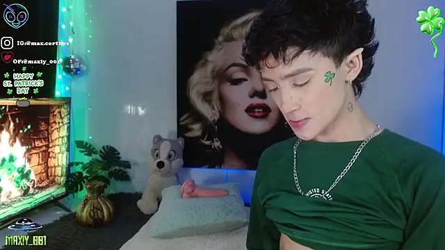 maxiy 001 online show from 03/18/26, 03:53