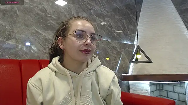 Snapshot of _isaabellaa chatting on 01/18/25, 11:21 isaabellaa online show from 01/18/25, 11:21