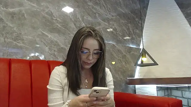 Snapshot of _isaabellaa chatting on 03/10/25, 05:29 isaabellaa online show from 03/10/25, 05:29