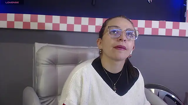 Snapshot of _isaabellaa chatting on 03/13/25, 11:30 isaabellaa online show from 03/13/25, 11:30