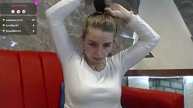 Snapshot of _isaabellaa chatting on 03/19/25, 05:39 isaabellaa online show from 03/19/25, 05:39