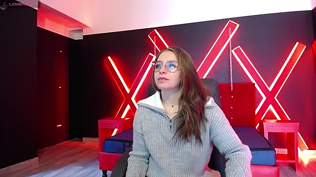 Snapshot of _isaabellaa chatting on 11/08/25, 05:01 isaabellaa online show from 11/08/25, 05:01