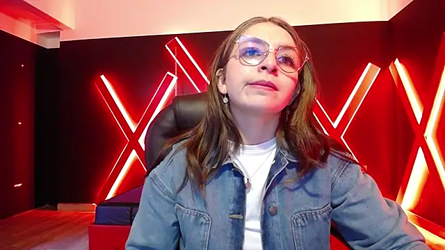 Snapshot of _isaabellaa chatting on 11/27/25, 04:53 isaabellaa online show from 11/27/25, 04:53