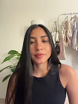 Sweetnaughtygirl  online show from 04/15/26, 12:17