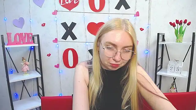 BeatriceFly online show from 02/25/25, 12:24