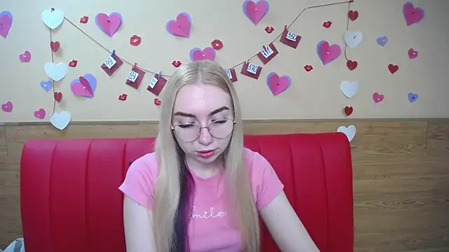 BeatriceFly online show from 02/28/25, 12:20