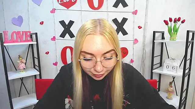 BeatriceFly online show from 03/06/25, 10:41