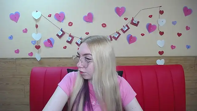 BeatriceFly online show from 03/13/25, 09:10