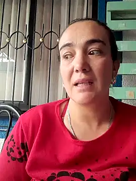 Snapshot of skayhot_ chatting on 12/18/24, 04:39 skayhot online show from 12/18/24, 04:39