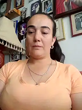 Snapshot of skayhot_ chatting on 01/14/25, 02:00 skayhot online show from 01/14/25, 02:00